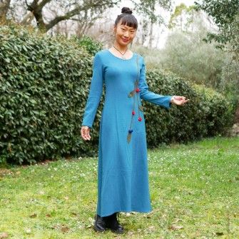 Robe bleue ciel broderie