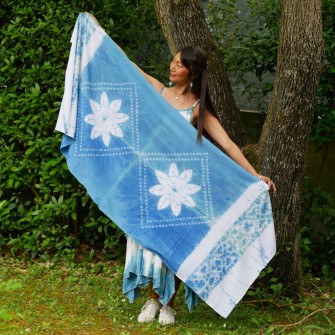 Châle en batik sur soie pure