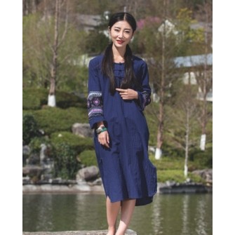 Robe bleue marine avec...
