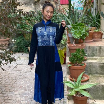 Robe bleue avec plastron...