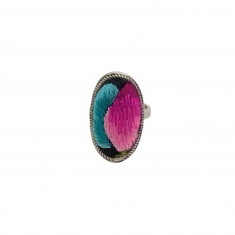 Bague ovale en broderie et...