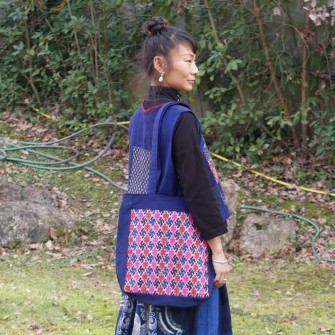 Sac cabas broderie Miao...