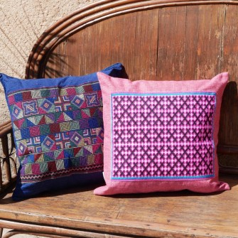 Coussin carré Broderie Miao
