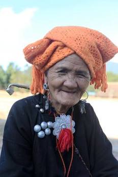 Vieille femme Wa